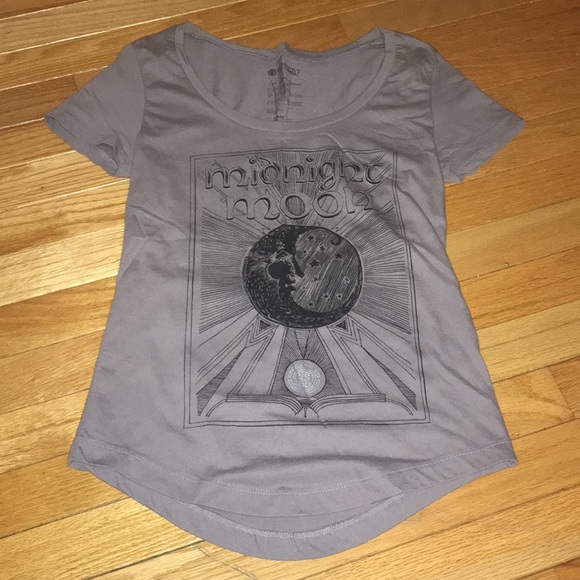 Graphic T-Shirt - Picture 1 of 2